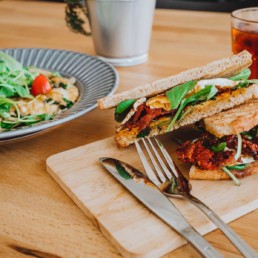 Elian's Coffee house chutné snídaně a polední menu